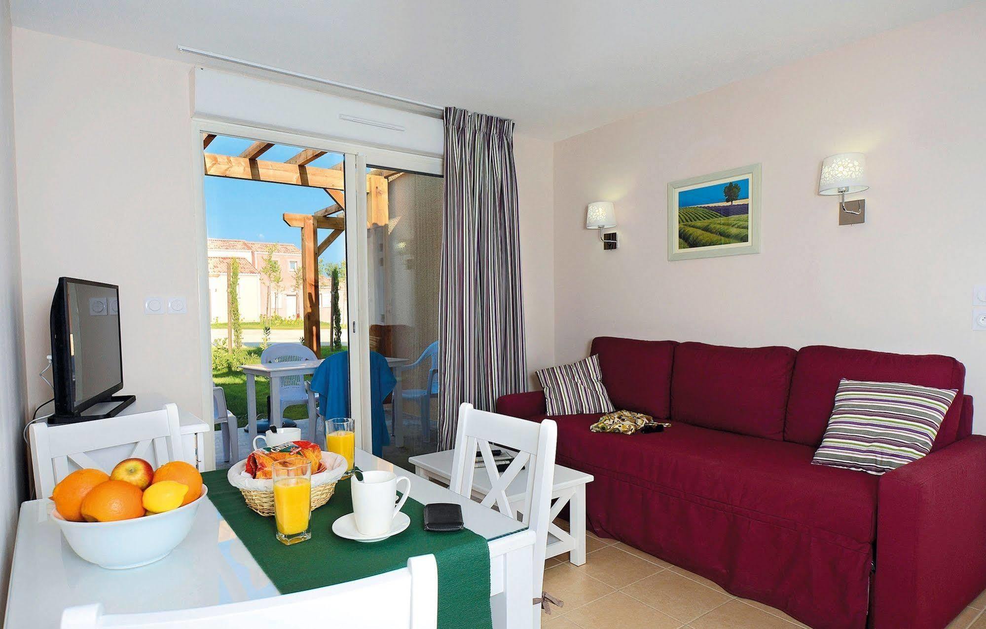 Residence Odalys Le Mas Des Alpilles Paradou Exterior foto